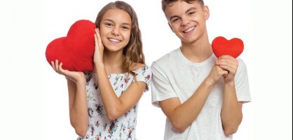 Первая любовь, звонкие года…